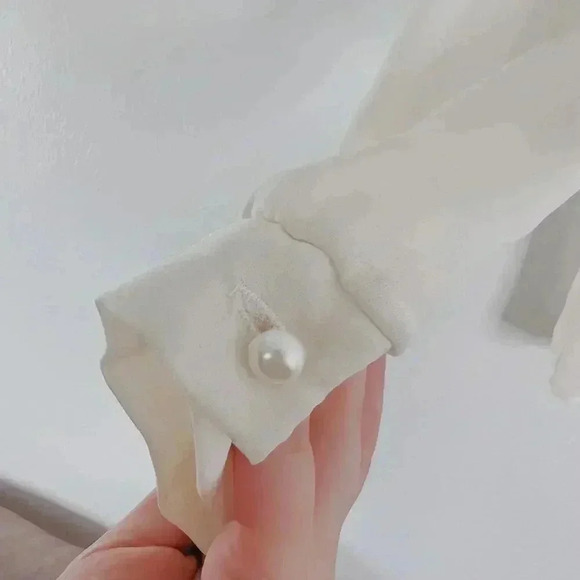 Vintage Hampton Place Off White Embroidered Puffy Sleeve Peasant Blouse Size M - Picture 4 of 7